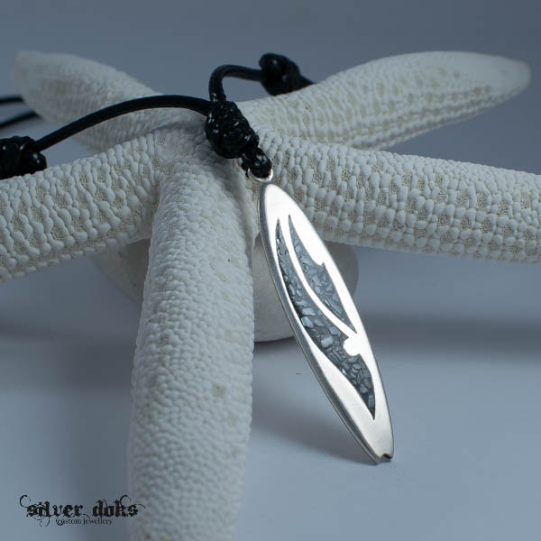 P139-silver-surf-pendant (3).jpg